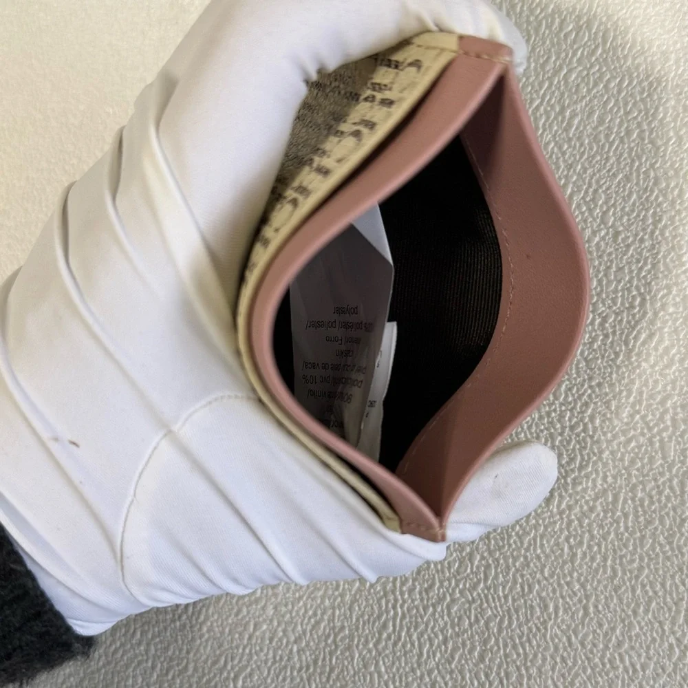 Carolina Herrera Monogram CHCH Card Holder Never use Made in Spain vegan leather - Picture 5 of 5